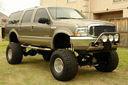 Ford_Excursion_lifted_132545.jpg