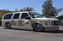 Ford_Excursion_lifted_132558.jpg