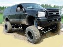 Ford_Excursion_lifted_132601.jpg