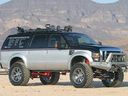 Ford_Excursion_lifted_132614.jpg