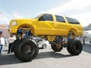 Ford_Excursion_lifted_132569.jpg