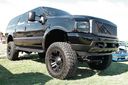 Ford_Excursion_lifted_132576.jpg