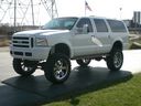 Ford_Excursion_lifted_132583.jpg